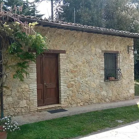 All'ombra Di San Damiano Guest house