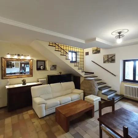 Guest house All'ombra Di San Damiano 2*