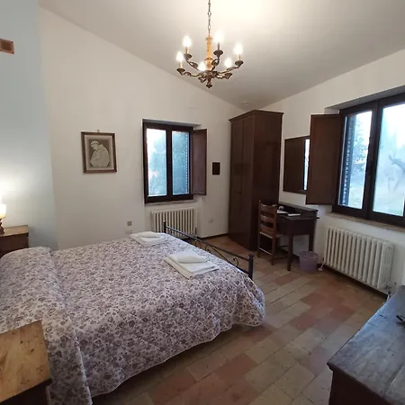 All'ombra Di San Damiano Guest house