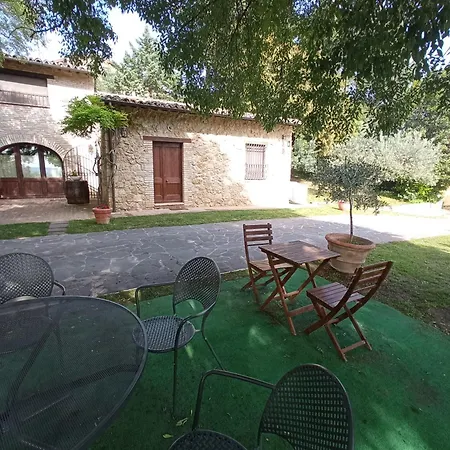 Guest house All'ombra Di San Damiano 2*