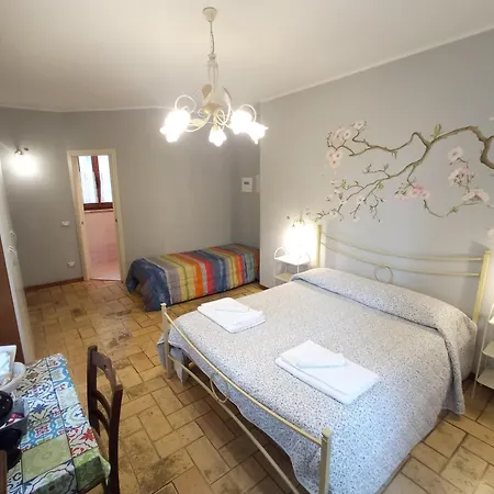 Guest house All'ombra Di San Damiano