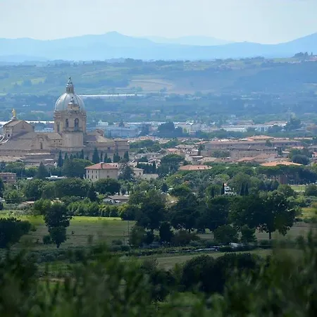 All'ombra Di San Damiano Guest house