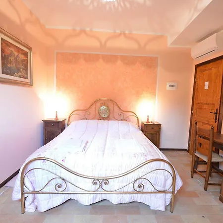 Guest house All'ombra Di San Damiano 2*